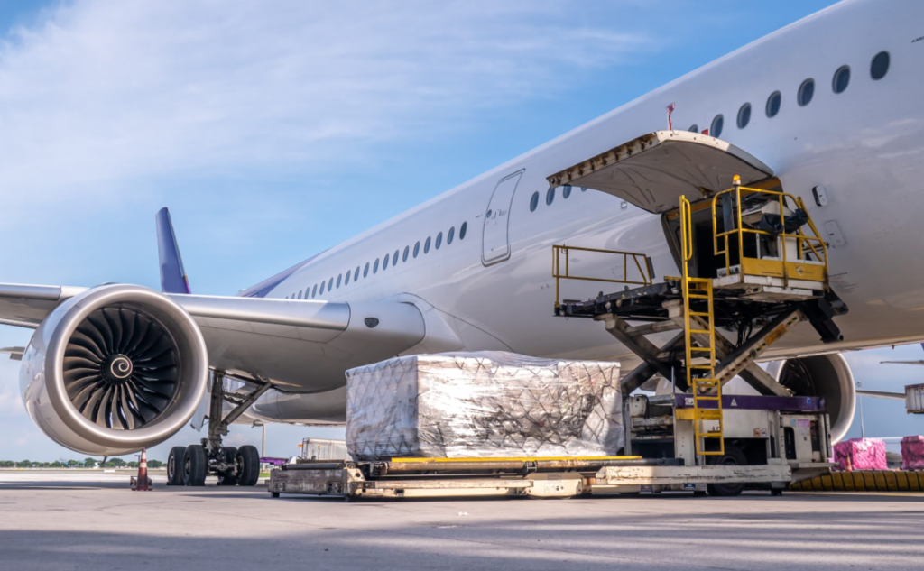 Air và Sea khác nhau như thế nào khi vận chuyển hàng Mỹ về Việt Nam?