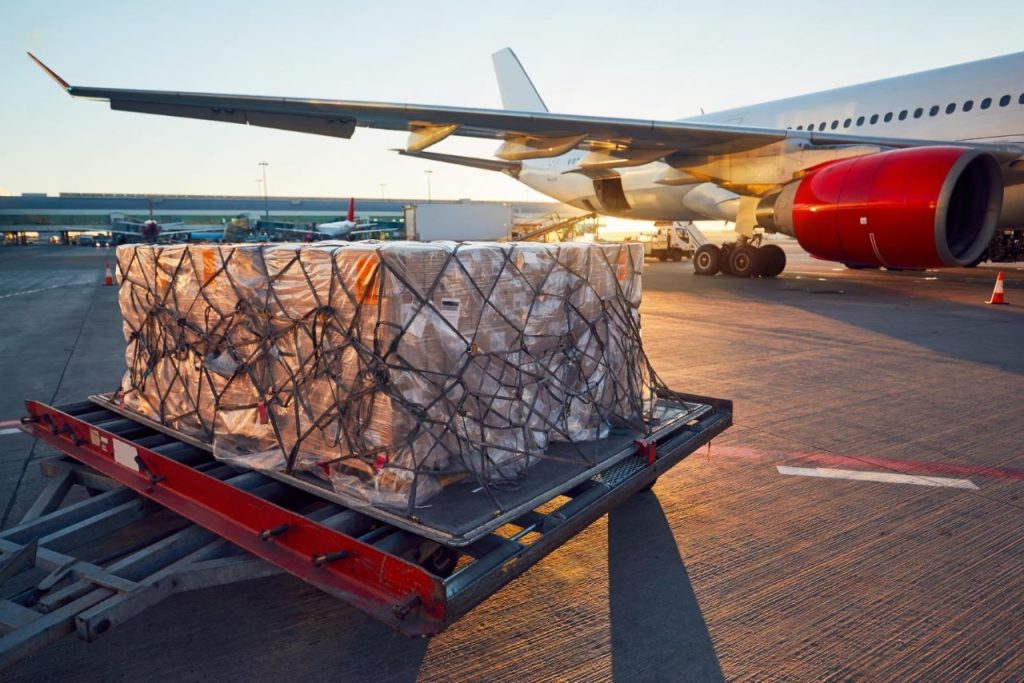 Khi nào nên dùng Air Freight khi bán hàng quốc tế?