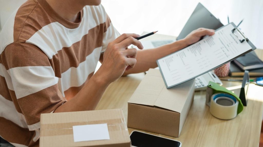 Khai sai số lượng trên Packing List có ảnh hưởng đến thông quan không?